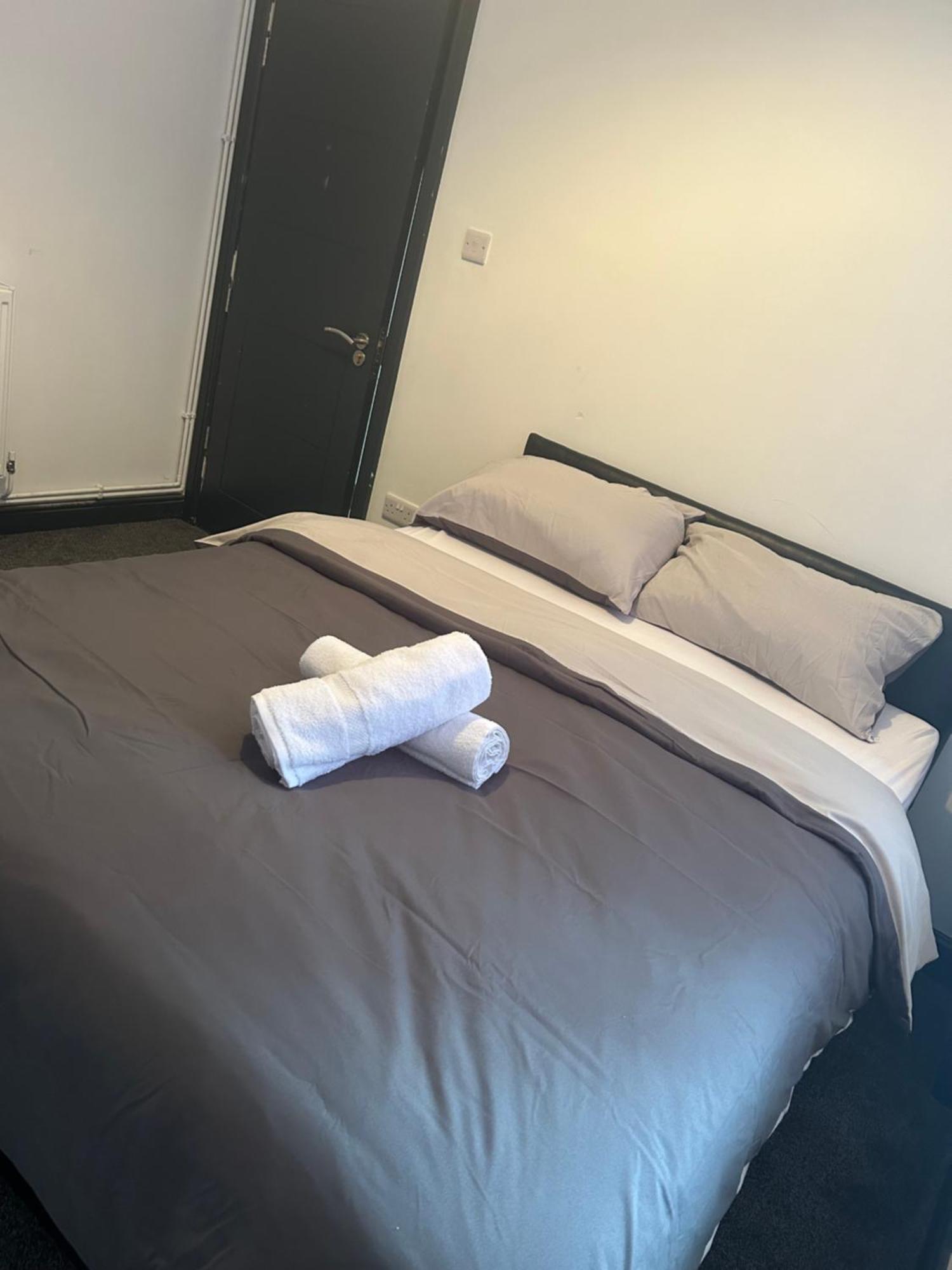 Tammys Lodge Stoke-on-Trent Екстериор снимка